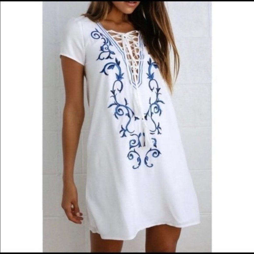 Lulu's Down in Kokomo Ivory Embroidered Shift Dress